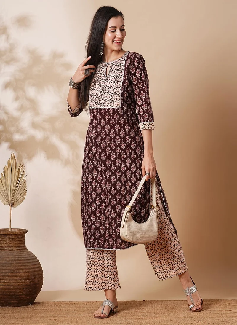 globus Globus Women Floral Printed Keyhole Neck Sequinned Pure Cotton Straight Kurta With Trousers